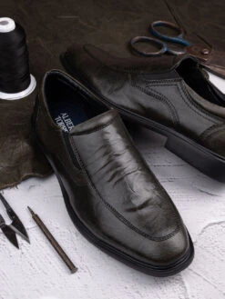 Alberto Torresi Shiny Crinkle OliveLeather Slip In Sneakers Eva Sole Formals